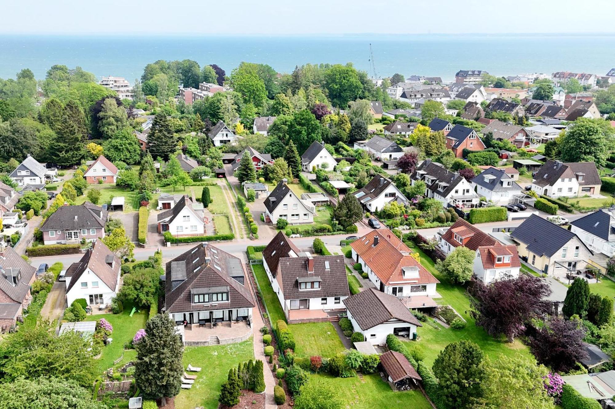 Gemuetliche & Moderne Ferienwohnung - Nur 7 Gehminuten Vom Strand Entfernt, Inklusive Parkplatz Und Gartenzugang シャルボイツ エクステリア 写真